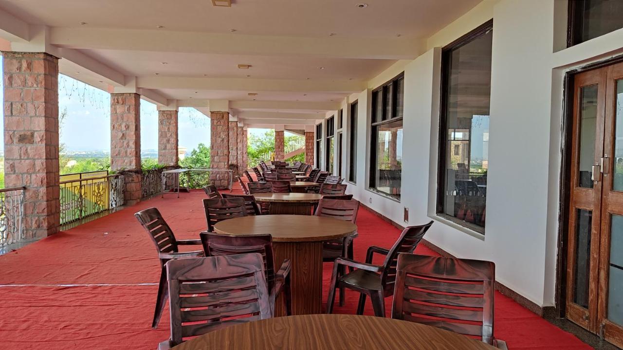 Kanthi Resorts Badami Bagalkot Ngoại thất bức ảnh
