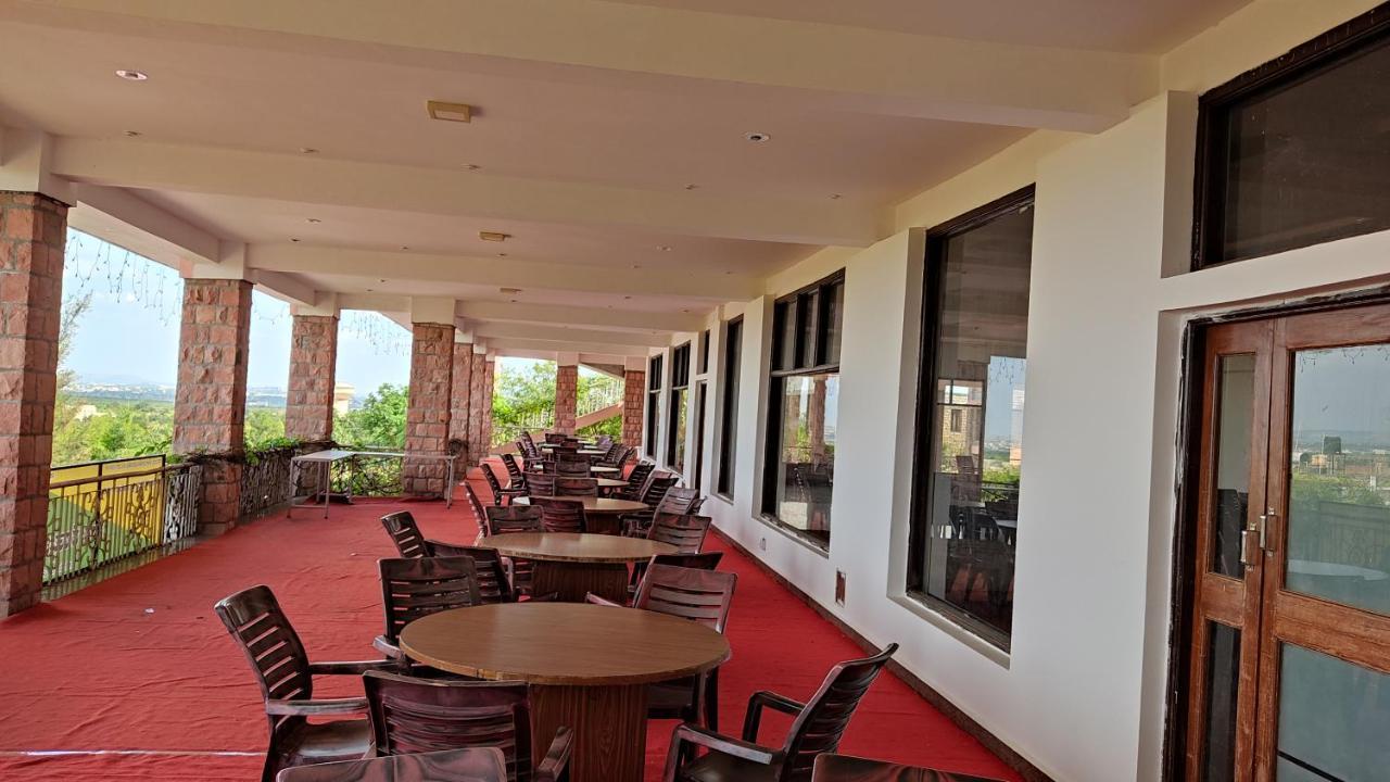 Kanthi Resorts Badami Bagalkot Ngoại thất bức ảnh
