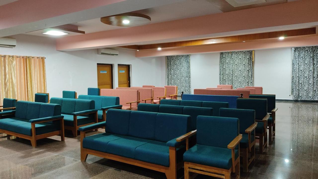 Kanthi Resorts Badami Bagalkot Ngoại thất bức ảnh