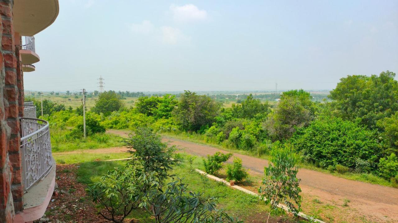 Kanthi Resorts Badami Bagalkot Ngoại thất bức ảnh