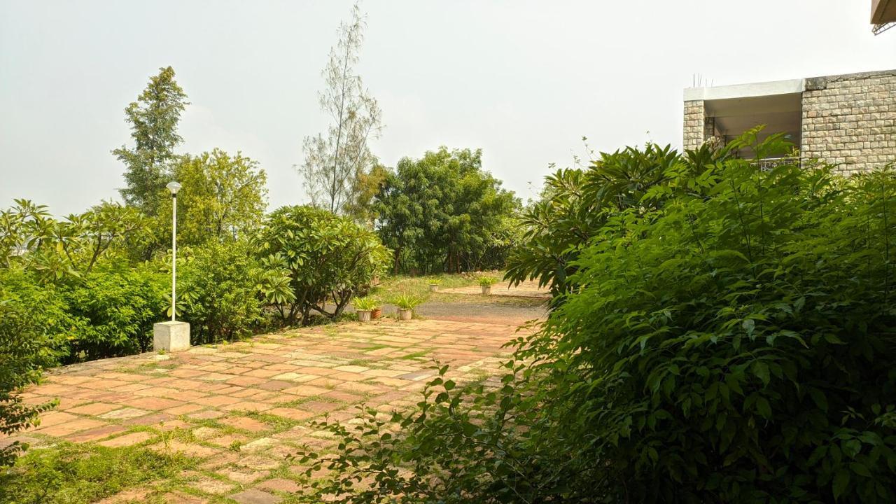 Kanthi Resorts Badami Bagalkot Ngoại thất bức ảnh